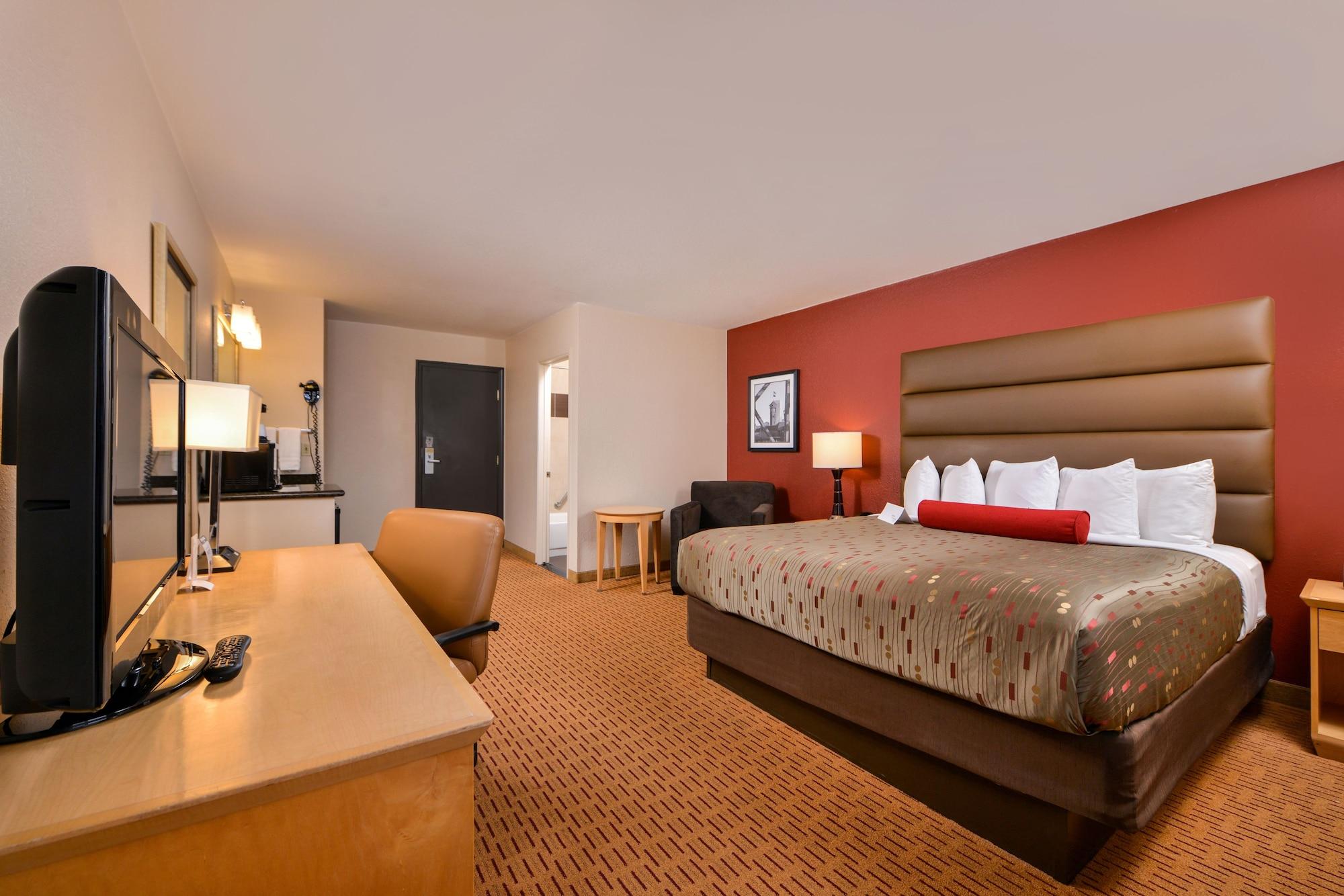 Clackamas Inn And Suites Εξωτερικό φωτογραφία