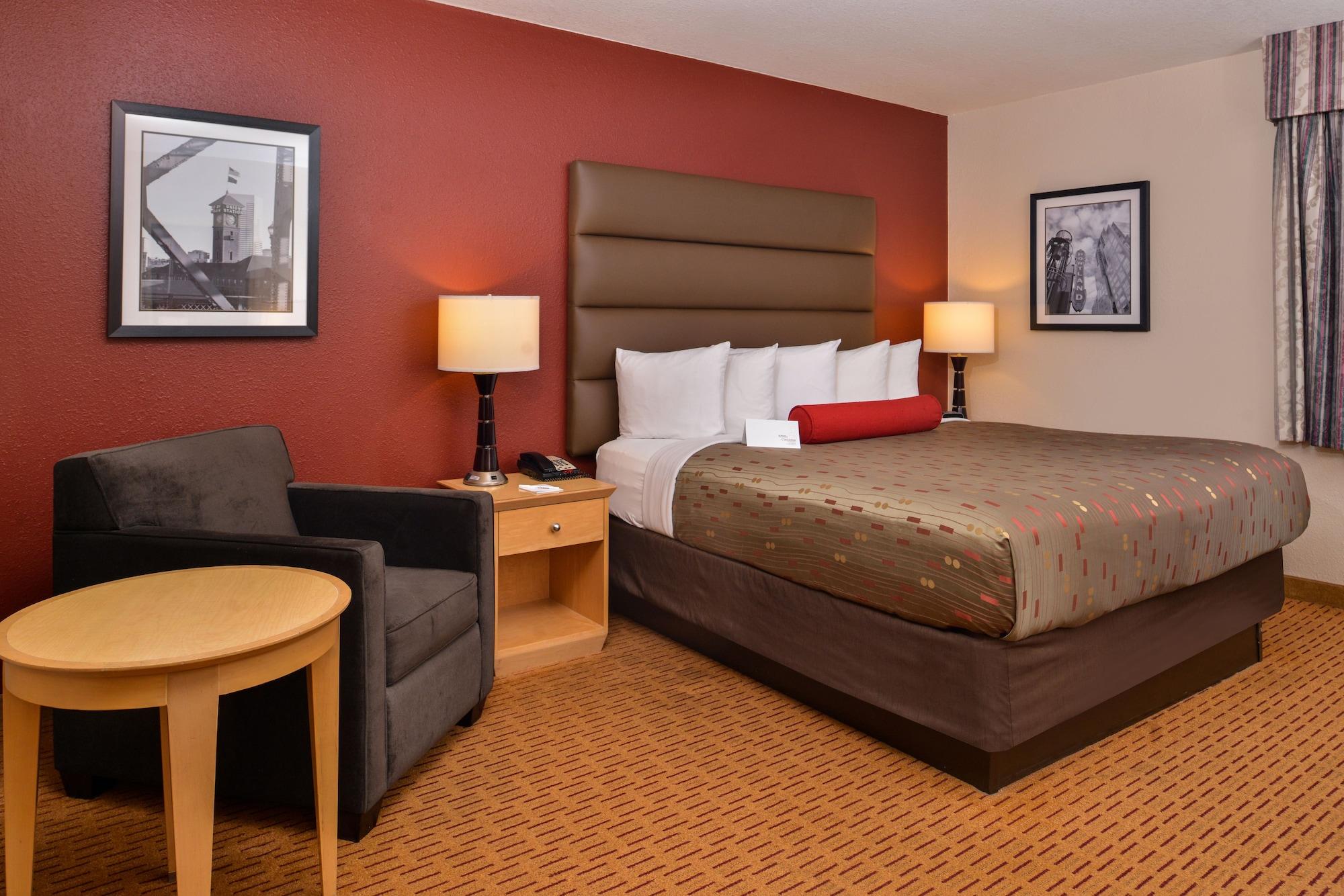 Clackamas Inn And Suites Εξωτερικό φωτογραφία