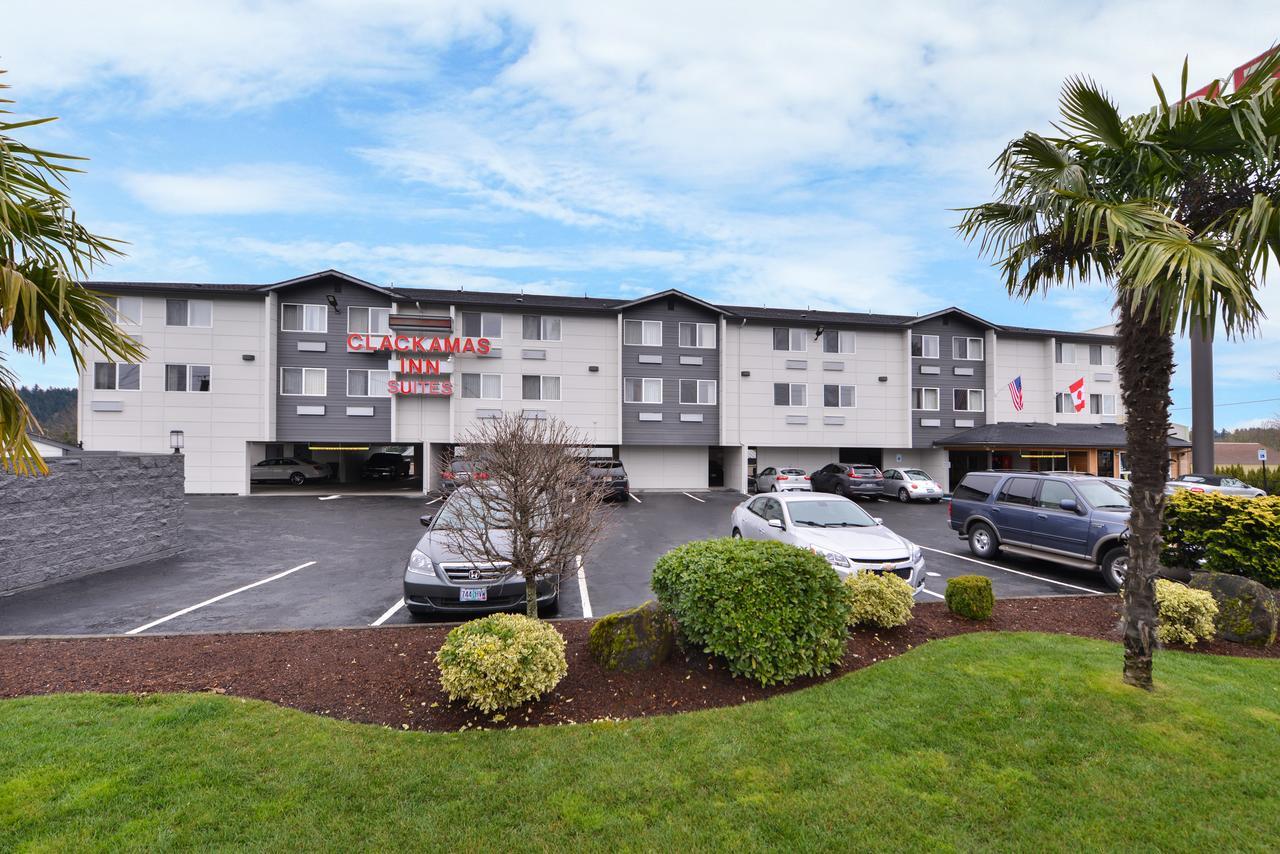Clackamas Inn And Suites Εξωτερικό φωτογραφία